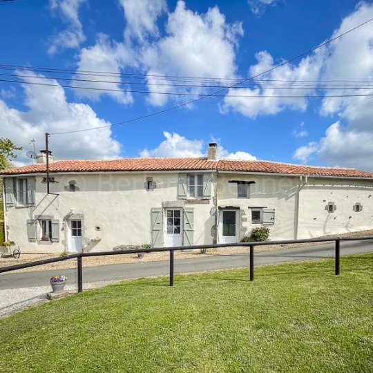  Agence Immobilière Berland Bennett : Maison / Villa | CIVRAY (86400) | 130 m2 | 186 700 € 