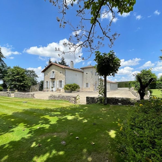  Agence Immobilière Berland Bennett : Maison / Villa | SAUZE-VAUSSAIS (79190) | 343 m2 | 577 500 € 