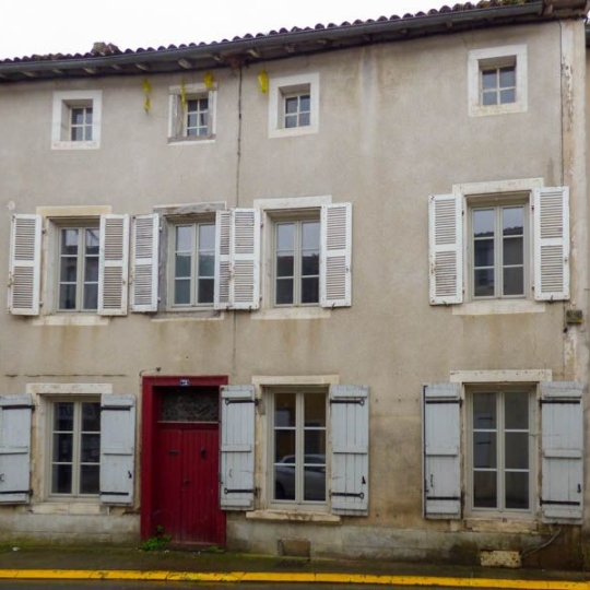  Agence Immobilière Berland Bennett : Maison / Villa | CHEF-BOUTONNE (79110) | 163 m2 | 109 000 € 