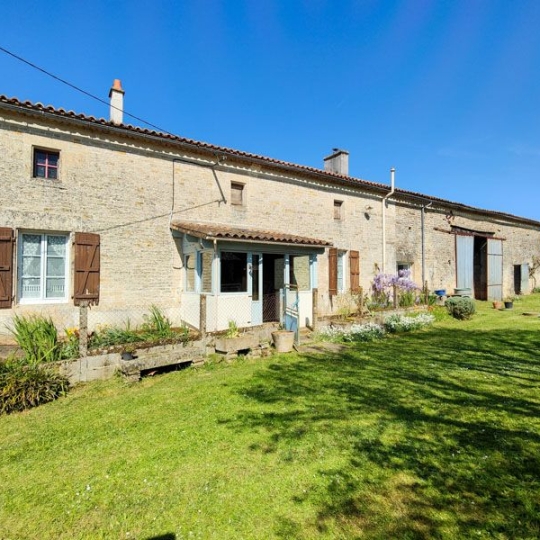 Agence Immobilière Berland Bennett : Maison / Villa | SAUZE-VAUSSAIS (79190) | 135.00m2 | 109 000 € Agence Immobilière Berland Bennett : Maison / Villa | SAUZE-VAUSSAIS (79190) | 135.00m2 | 109 000 €