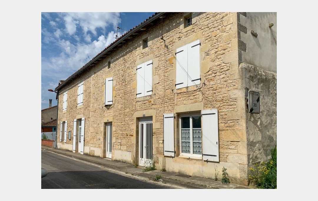 Agence Immobilière Berland Bennett : Maison / Villa | SAUZE-VAUSSAIS (79190) | 214 m2 | 129 600 € 