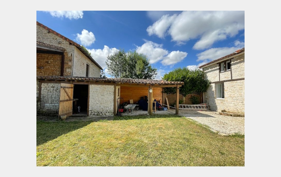 Agence Immobilière Berland Bennett : Maison / Villa | RUFFEC (16700) | 146 m2 | 164 780 € 