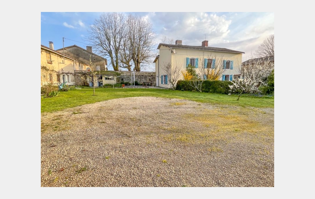 Agence Immobilière Berland Bennett : Maison / Villa | SAUZE-VAUSSAIS (79190) | 165 m2 | 254 200 € 