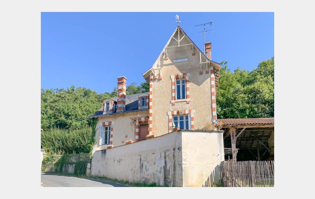 Agence Immobilière Berland Bennett : Maison / Villa | CIVRAY (86400) | 173 m2 | 139 900 € 