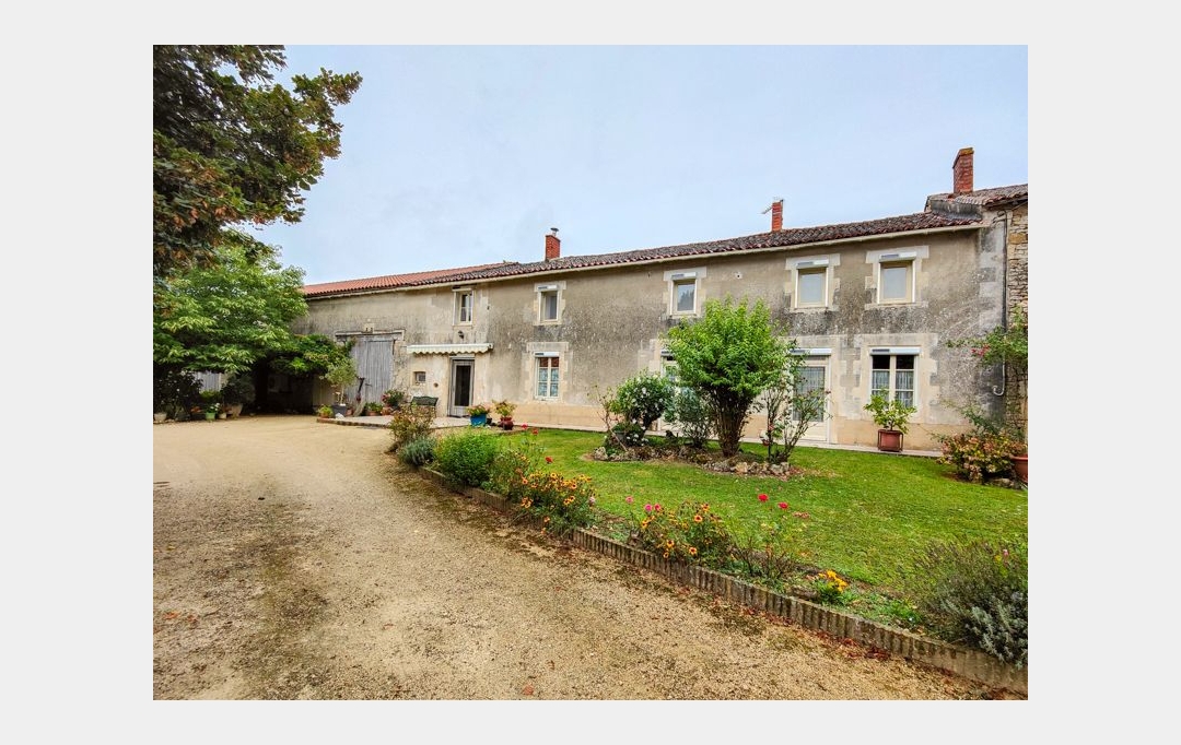 Agence Immobilière Berland Bennett : Maison / Villa | SAUZE-VAUSSAIS (79190) | 241 m2 | 265 000 € 