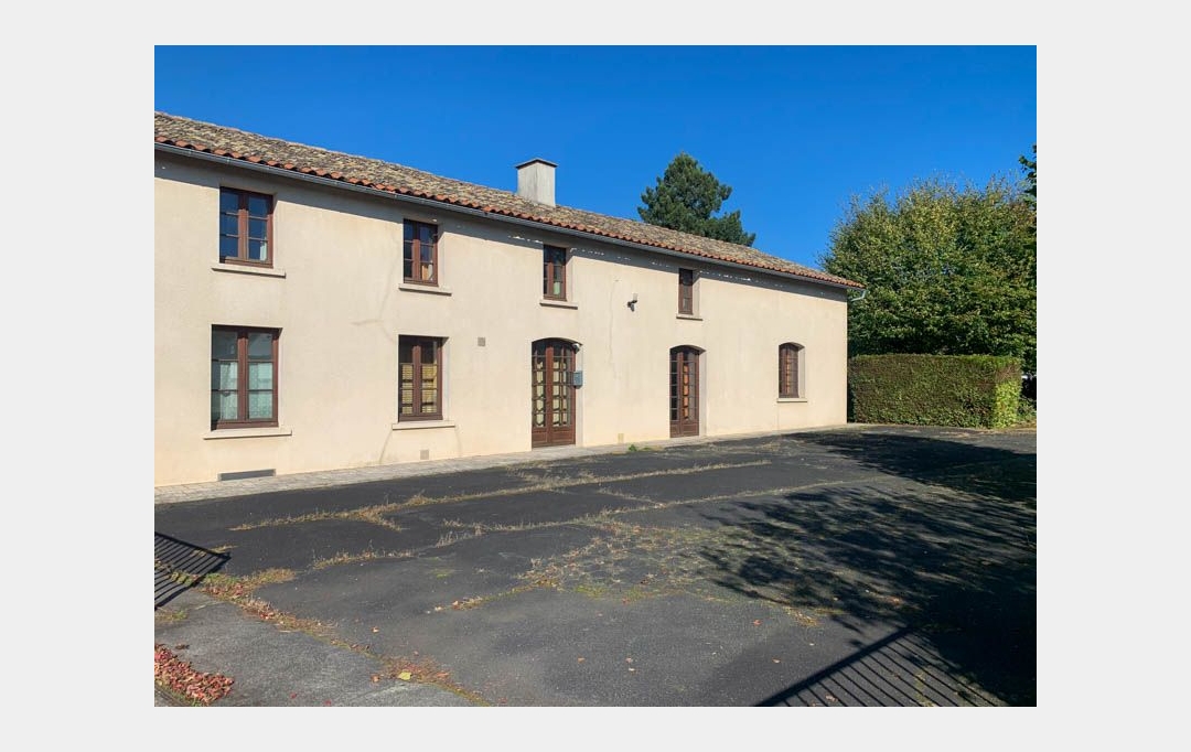 Agence Immobilière Berland Bennett : House | SAUZE-VAUSSAIS (79190) | 209 m2 | 265 000 € 