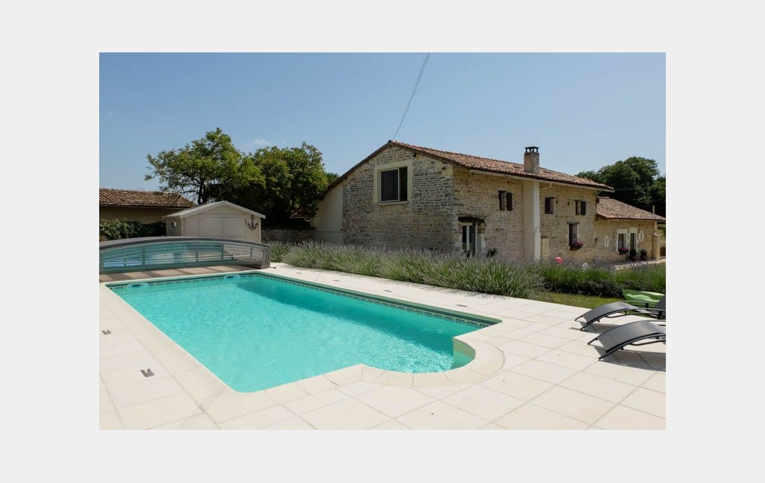 Agence Immobilière Berland Bennett : Maison / Villa | SAUZE-VAUSSAIS (79190) | 417 m2 | 448 000 € 