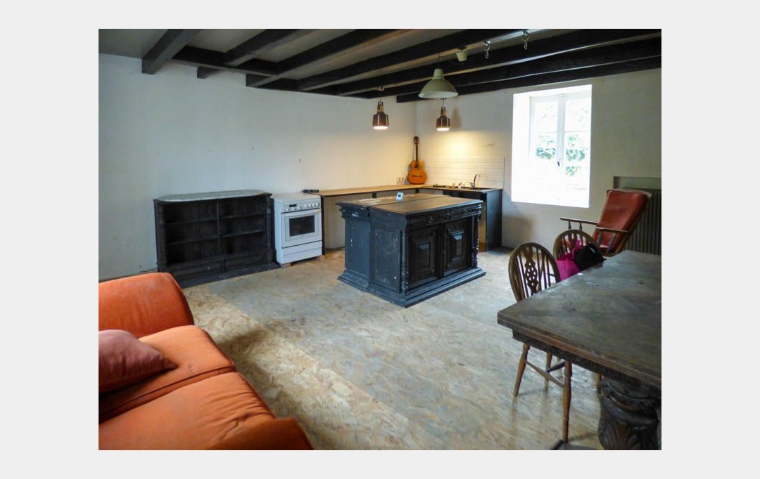 Agence Immobilière Berland Bennett : Maison / Villa | CHEF-BOUTONNE (79110) | 219 m2 | 124 200 € 