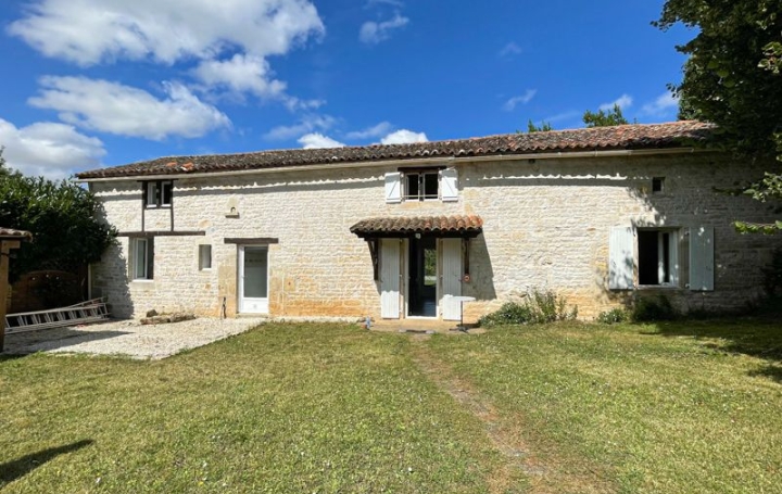 Maison   RUFFEC  146 m2 164 780 € 