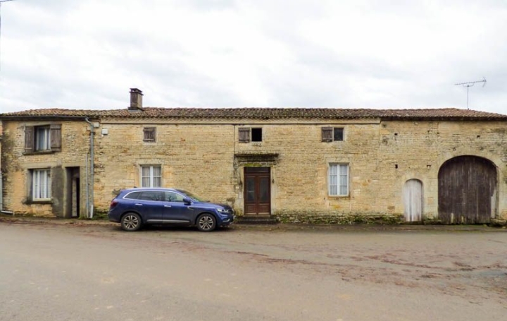 Maison   VILLEFAGNAN  145 m2 77 490 € 